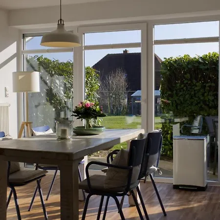 Inselblume 35 - Moderne In Neue Tiefe * Neue Tiefe Fehmarn